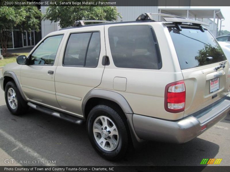 Sahara Beige Metallic / Parchment 2000 Nissan Pathfinder SE 4x4