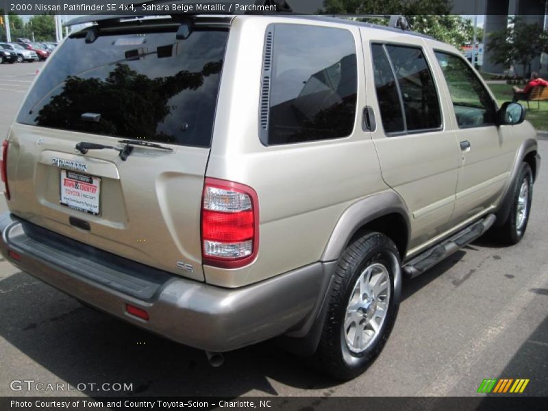 Sahara Beige Metallic / Parchment 2000 Nissan Pathfinder SE 4x4