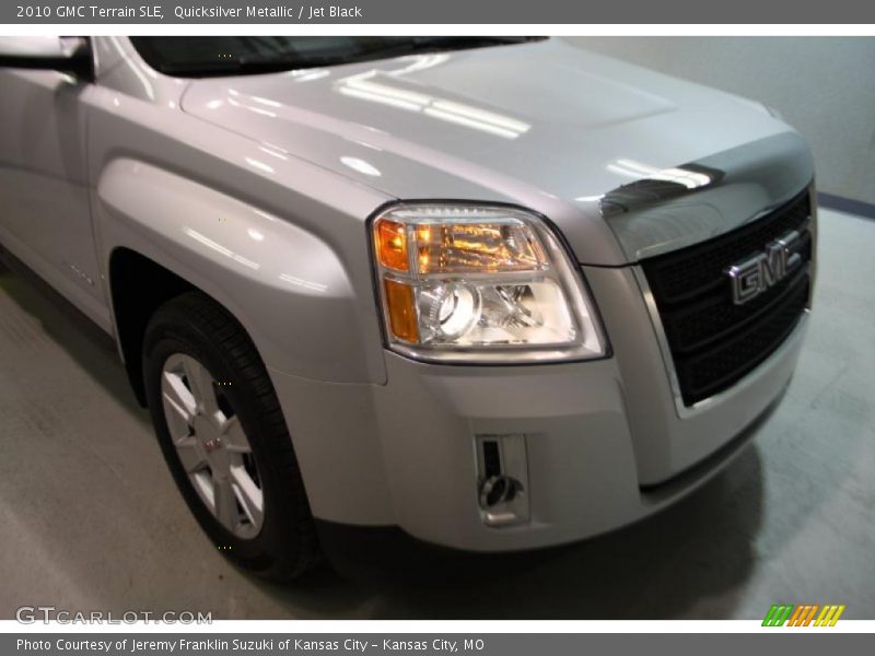 Quicksilver Metallic / Jet Black 2010 GMC Terrain SLE