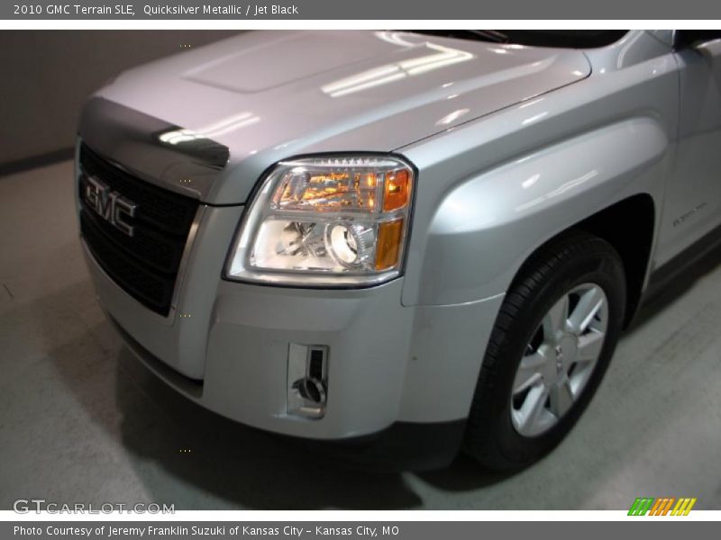 Quicksilver Metallic / Jet Black 2010 GMC Terrain SLE