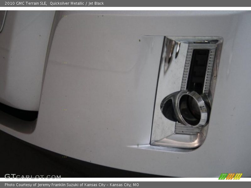 Quicksilver Metallic / Jet Black 2010 GMC Terrain SLE