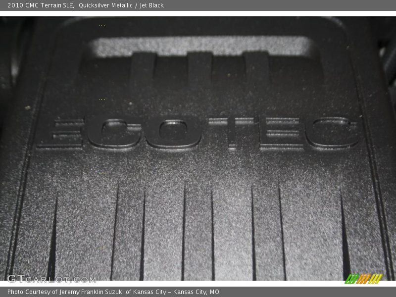 Quicksilver Metallic / Jet Black 2010 GMC Terrain SLE