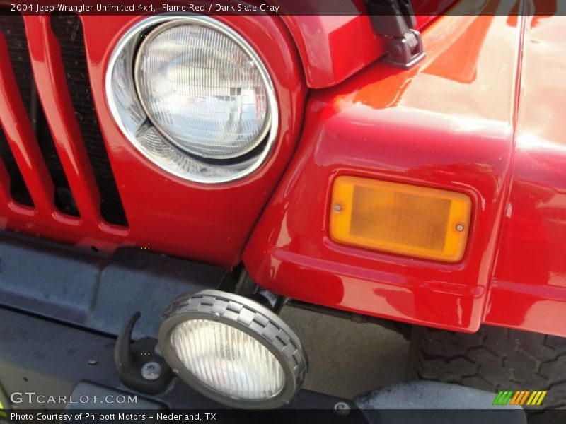 Flame Red / Dark Slate Gray 2004 Jeep Wrangler Unlimited 4x4