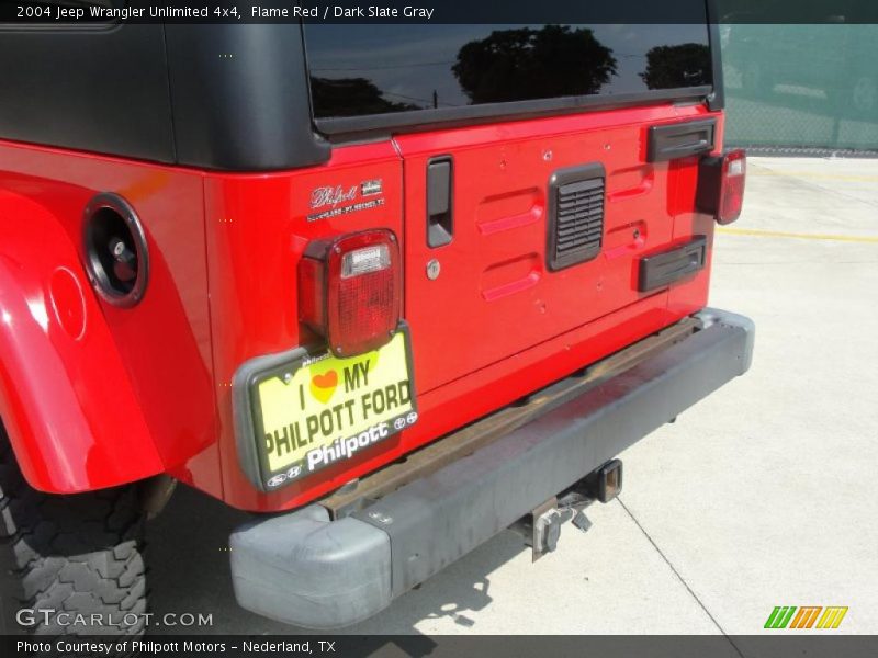 Flame Red / Dark Slate Gray 2004 Jeep Wrangler Unlimited 4x4