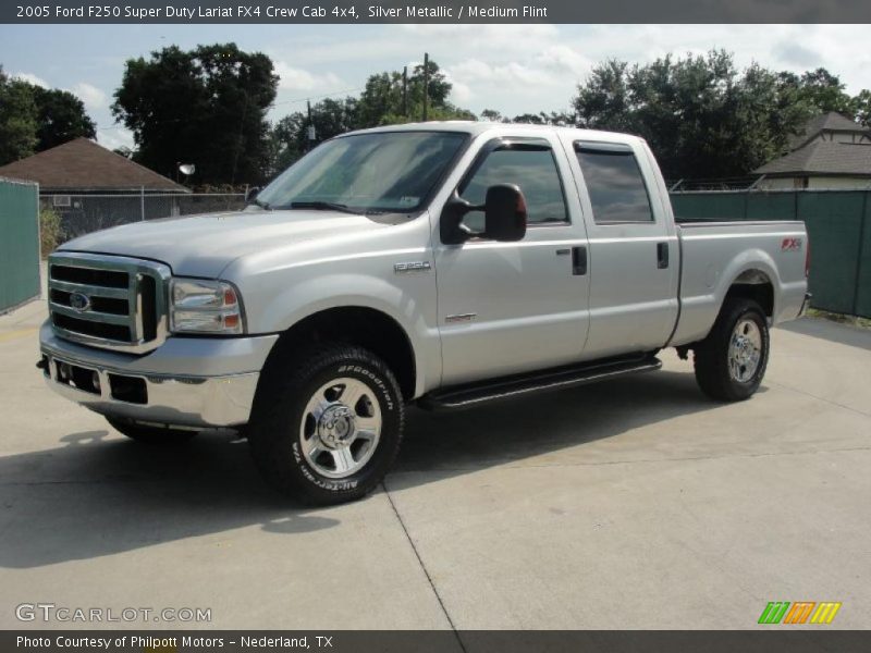 Silver Metallic / Medium Flint 2005 Ford F250 Super Duty Lariat FX4 Crew Cab 4x4