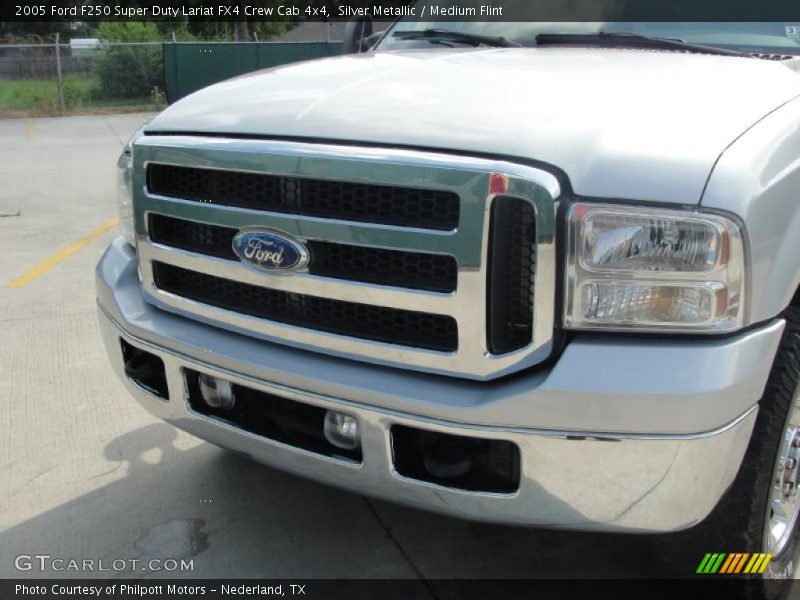 Silver Metallic / Medium Flint 2005 Ford F250 Super Duty Lariat FX4 Crew Cab 4x4