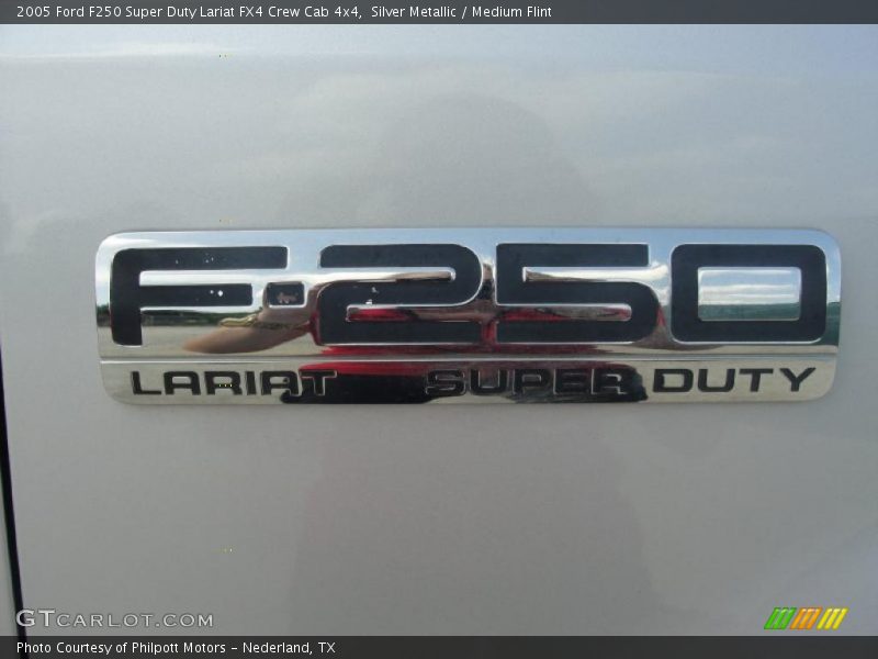 Silver Metallic / Medium Flint 2005 Ford F250 Super Duty Lariat FX4 Crew Cab 4x4