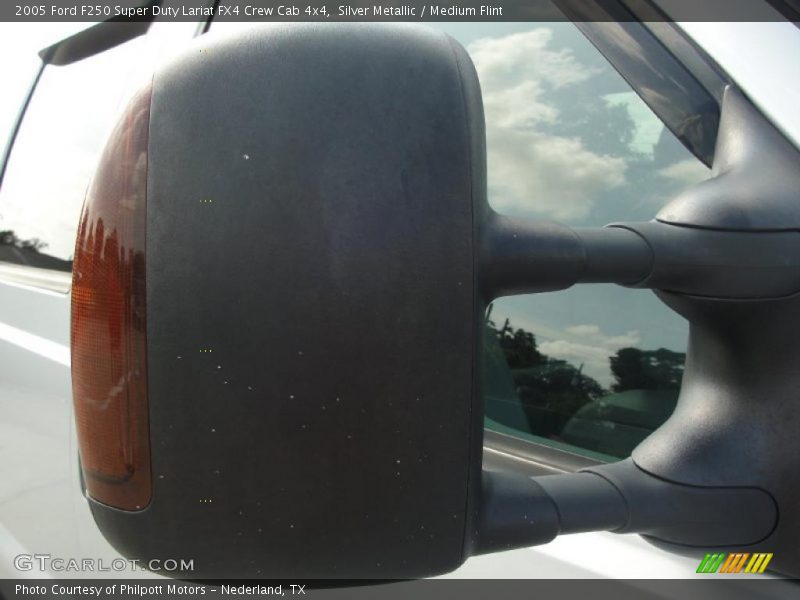 Silver Metallic / Medium Flint 2005 Ford F250 Super Duty Lariat FX4 Crew Cab 4x4