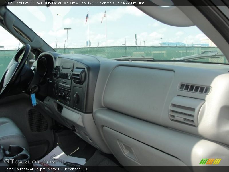 Silver Metallic / Medium Flint 2005 Ford F250 Super Duty Lariat FX4 Crew Cab 4x4