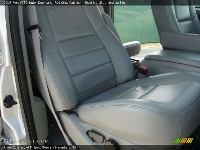 Silver Metallic / Medium Flint 2005 Ford F250 Super Duty Lariat FX4 Crew Cab 4x4