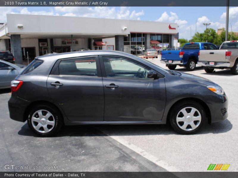 Magnetic Gray Metallic / Ash Gray 2010 Toyota Matrix 1.8