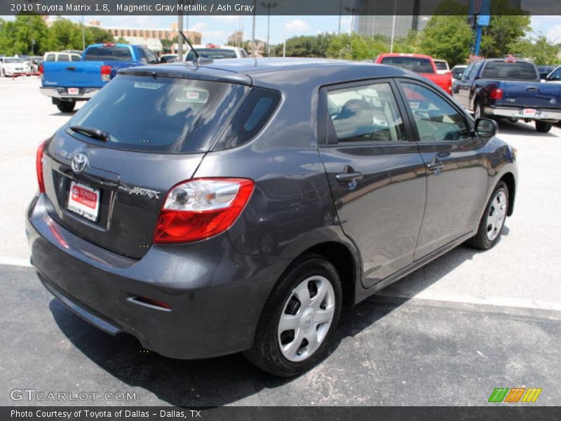 Magnetic Gray Metallic / Ash Gray 2010 Toyota Matrix 1.8