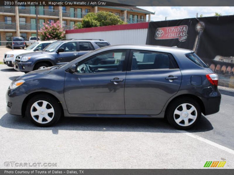 Magnetic Gray Metallic / Ash Gray 2010 Toyota Matrix 1.8