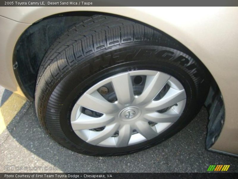 Desert Sand Mica / Taupe 2005 Toyota Camry LE