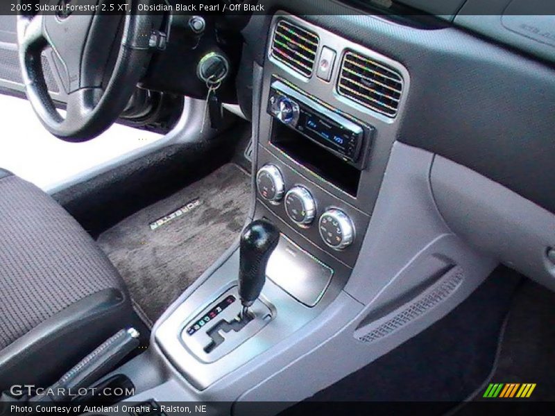 Obsidian Black Pearl / Off Black 2005 Subaru Forester 2.5 XT
