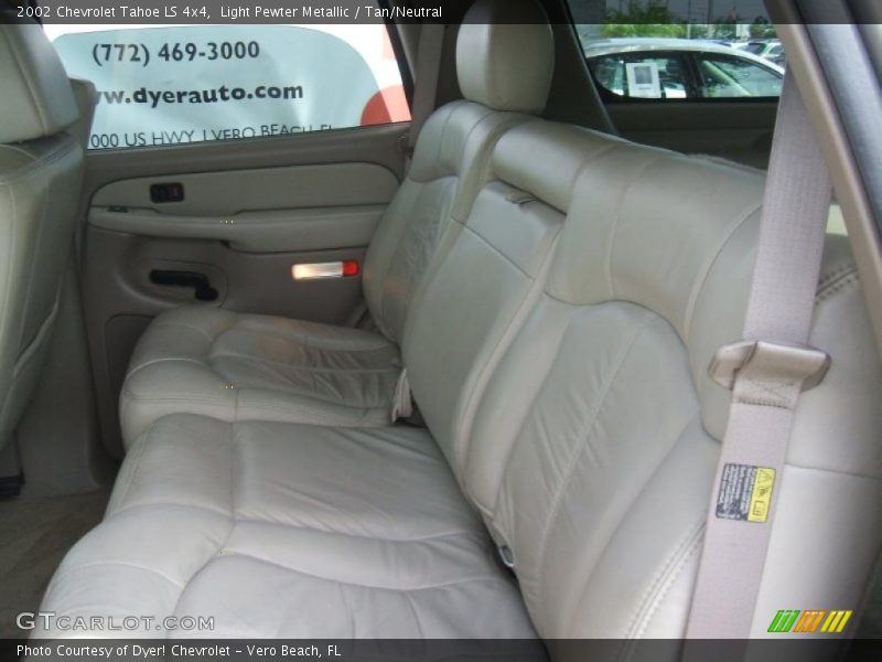 Light Pewter Metallic / Tan/Neutral 2002 Chevrolet Tahoe LS 4x4