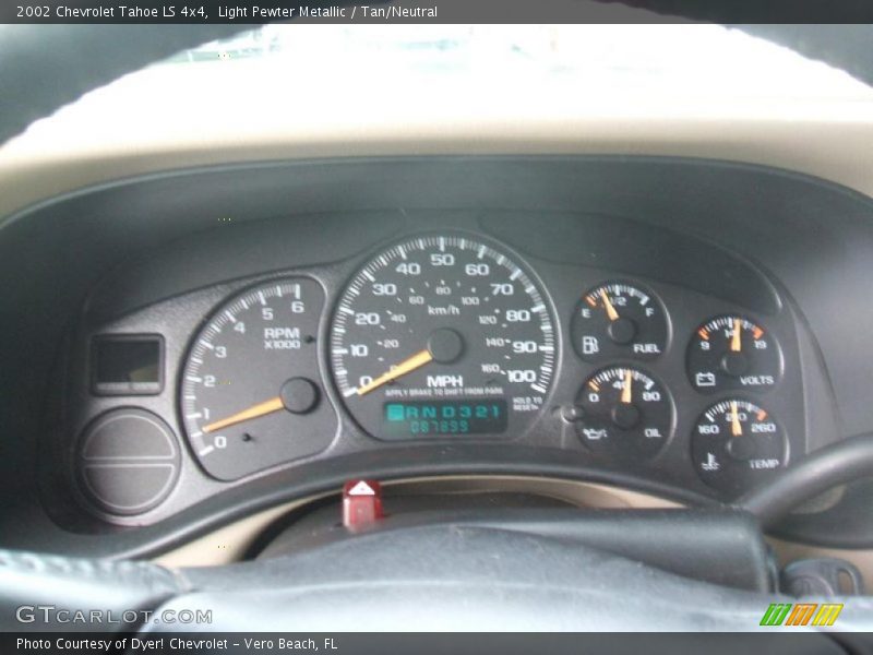 Light Pewter Metallic / Tan/Neutral 2002 Chevrolet Tahoe LS 4x4