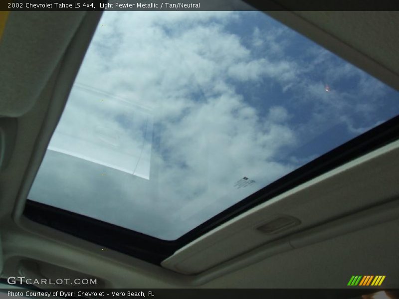 Light Pewter Metallic / Tan/Neutral 2002 Chevrolet Tahoe LS 4x4
