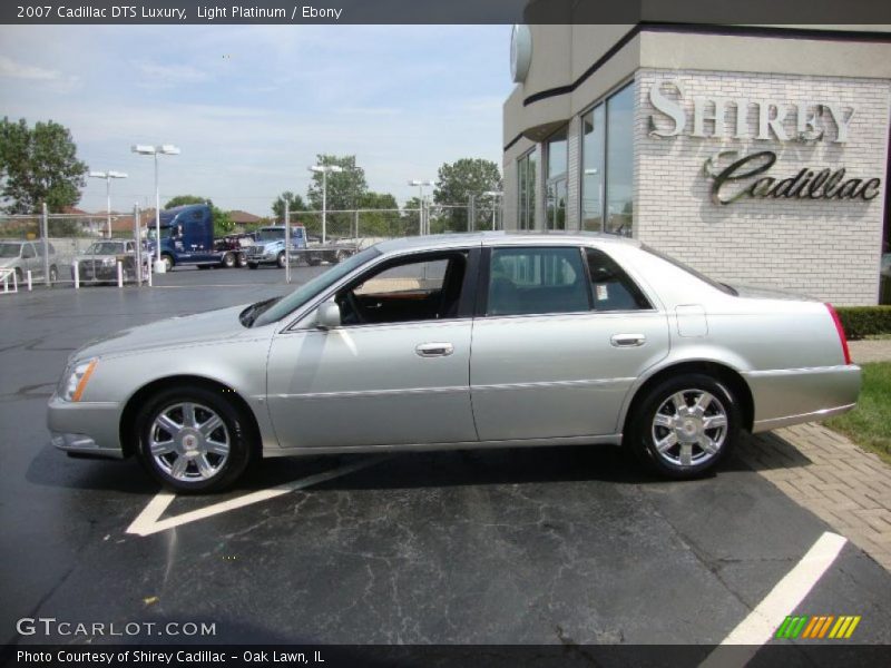 Light Platinum / Ebony 2007 Cadillac DTS Luxury