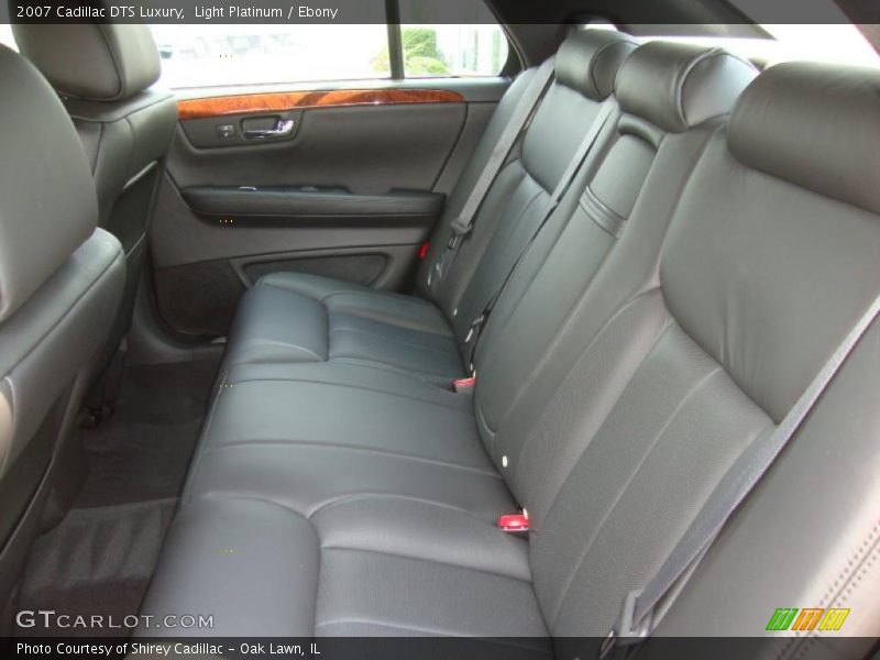 Light Platinum / Ebony 2007 Cadillac DTS Luxury