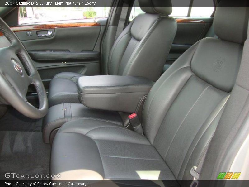 Light Platinum / Ebony 2007 Cadillac DTS Luxury