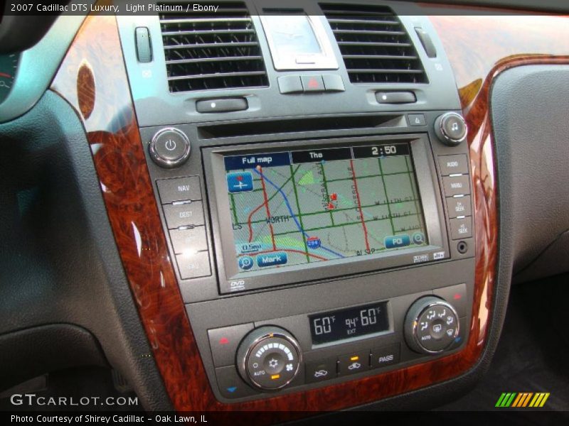 Light Platinum / Ebony 2007 Cadillac DTS Luxury