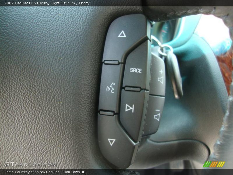 Light Platinum / Ebony 2007 Cadillac DTS Luxury