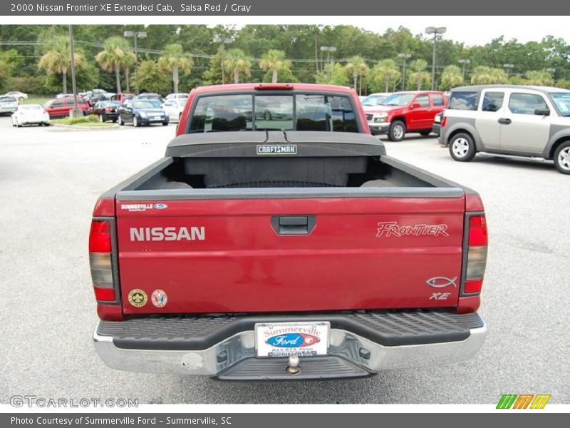 Salsa Red / Gray 2000 Nissan Frontier XE Extended Cab