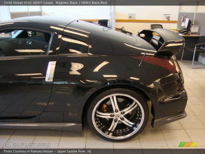 Magnetic Black / NISMO Black/Red 2008 Nissan 350Z NISMO Coupe