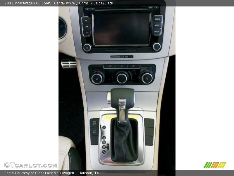 Candy White / Cornsilk Beige/Black 2011 Volkswagen CC Sport