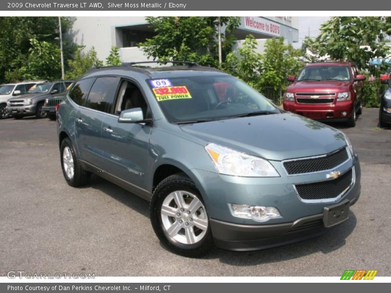 Silver Moss Metallic / Ebony 2009 Chevrolet Traverse LT AWD