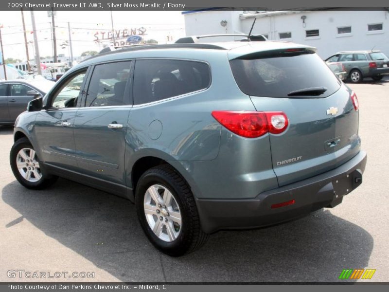 Silver Moss Metallic / Ebony 2009 Chevrolet Traverse LT AWD