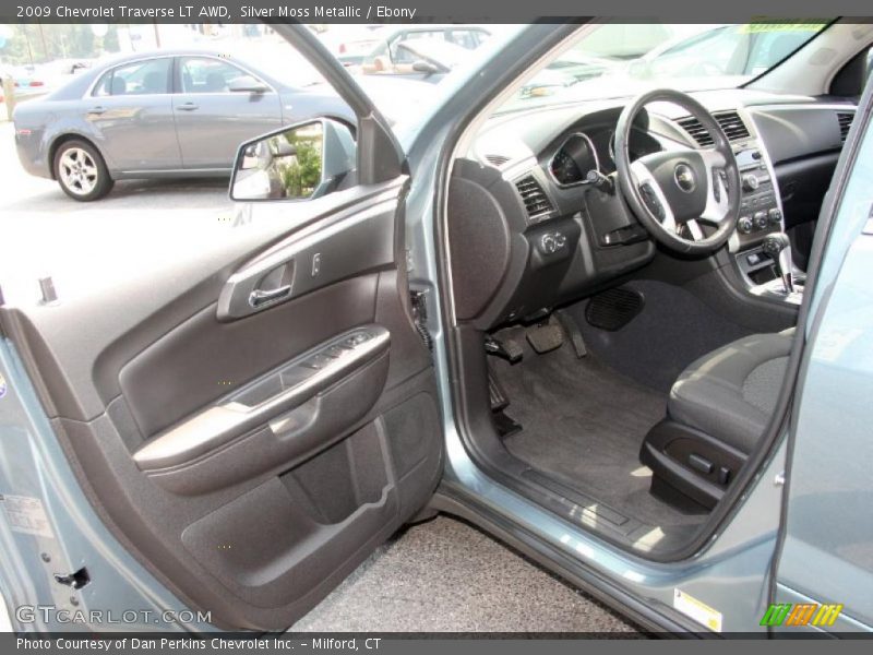 Silver Moss Metallic / Ebony 2009 Chevrolet Traverse LT AWD