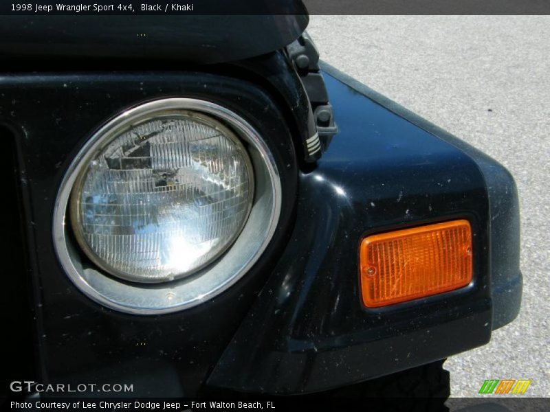 Black / Khaki 1998 Jeep Wrangler Sport 4x4