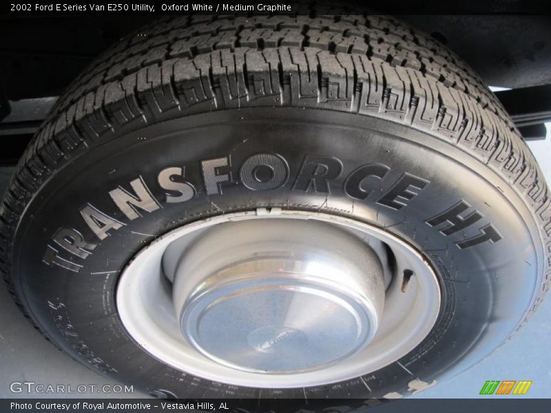 Oxford White / Medium Graphite 2002 Ford E Series Van E250 Utility