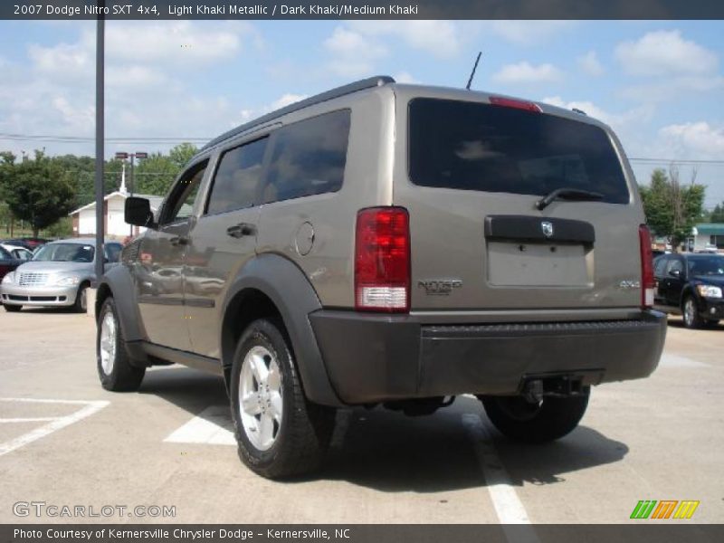 Light Khaki Metallic / Dark Khaki/Medium Khaki 2007 Dodge Nitro SXT 4x4