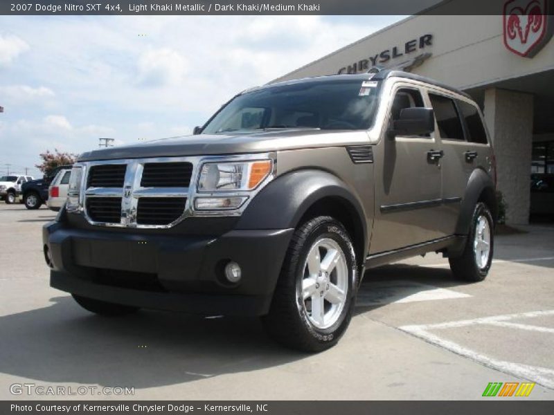 Light Khaki Metallic / Dark Khaki/Medium Khaki 2007 Dodge Nitro SXT 4x4