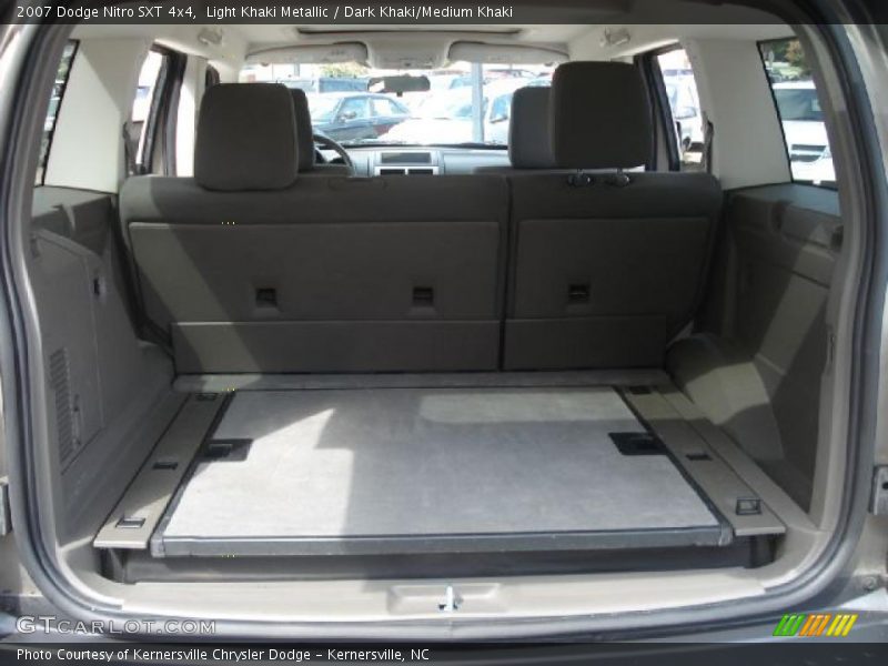 Light Khaki Metallic / Dark Khaki/Medium Khaki 2007 Dodge Nitro SXT 4x4