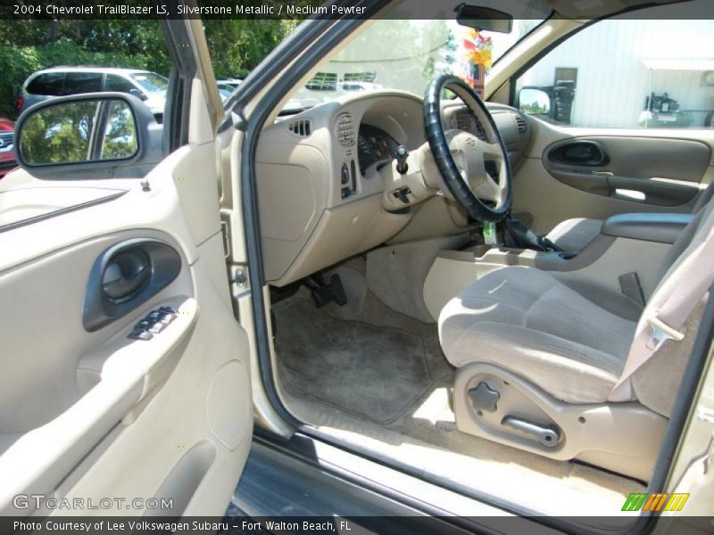Silverstone Metallic / Medium Pewter 2004 Chevrolet TrailBlazer LS