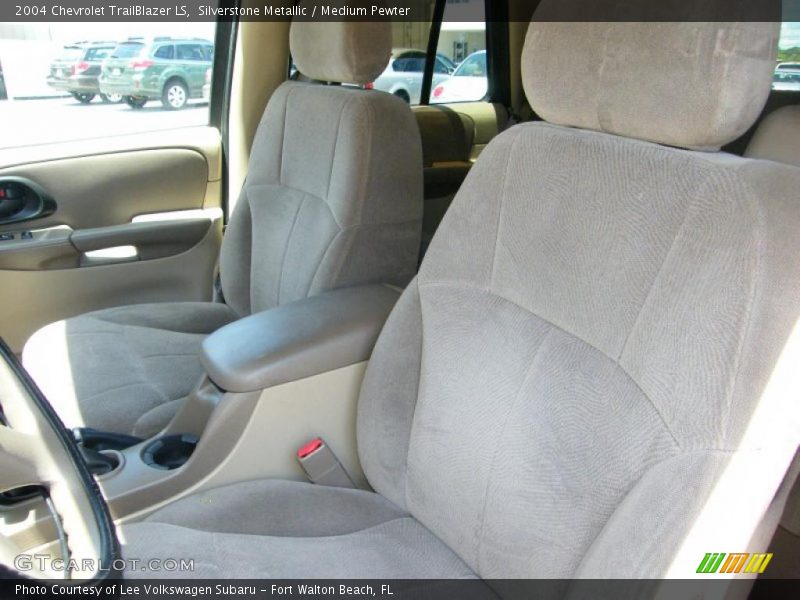 Silverstone Metallic / Medium Pewter 2004 Chevrolet TrailBlazer LS