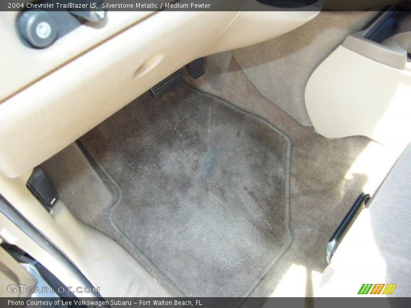 Silverstone Metallic / Medium Pewter 2004 Chevrolet TrailBlazer LS