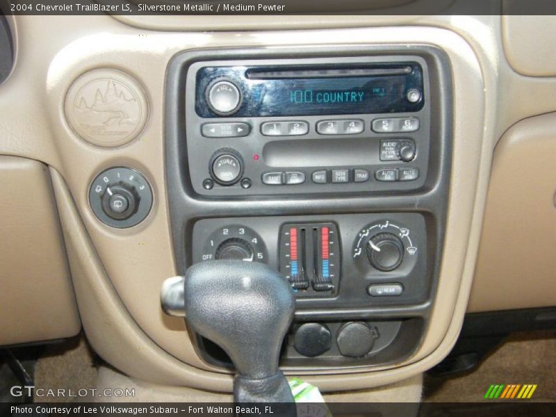 Silverstone Metallic / Medium Pewter 2004 Chevrolet TrailBlazer LS
