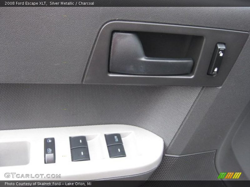 Silver Metallic / Charcoal 2008 Ford Escape XLT