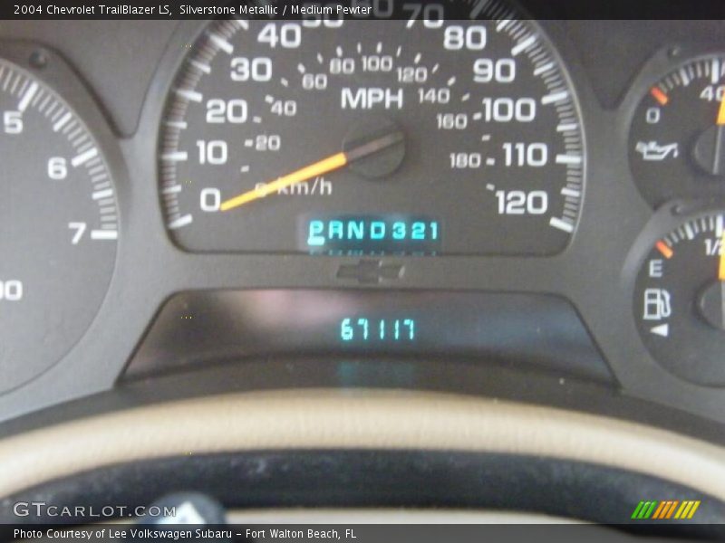 Silverstone Metallic / Medium Pewter 2004 Chevrolet TrailBlazer LS