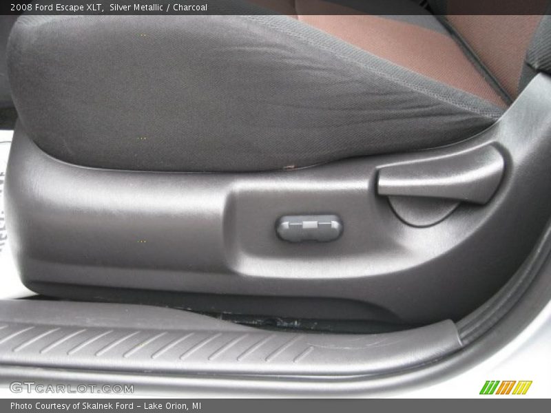 Silver Metallic / Charcoal 2008 Ford Escape XLT