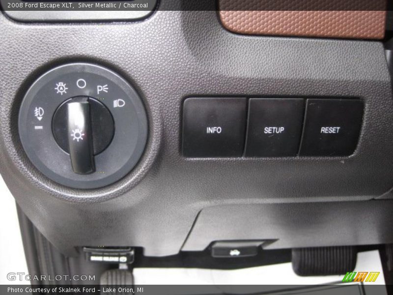 Silver Metallic / Charcoal 2008 Ford Escape XLT