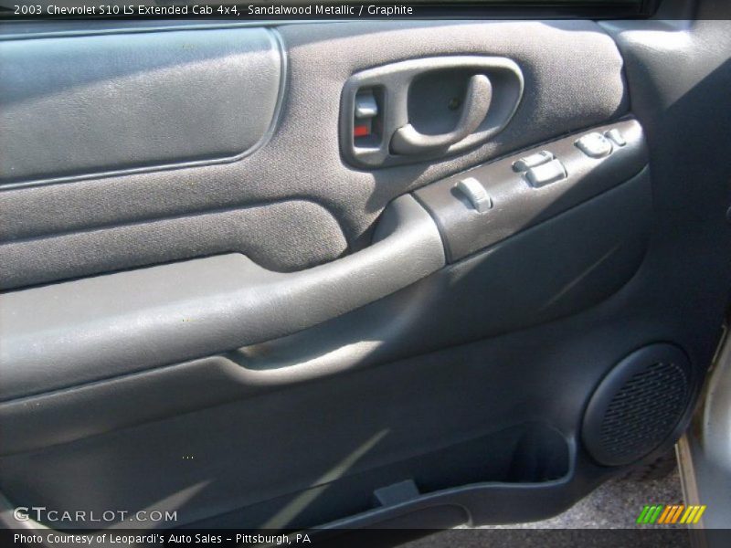Sandalwood Metallic / Graphite 2003 Chevrolet S10 LS Extended Cab 4x4
