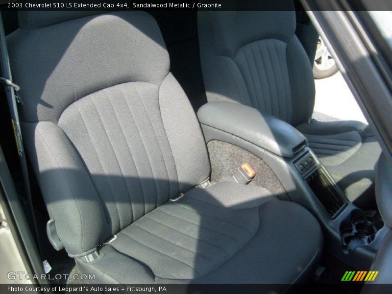 Sandalwood Metallic / Graphite 2003 Chevrolet S10 LS Extended Cab 4x4