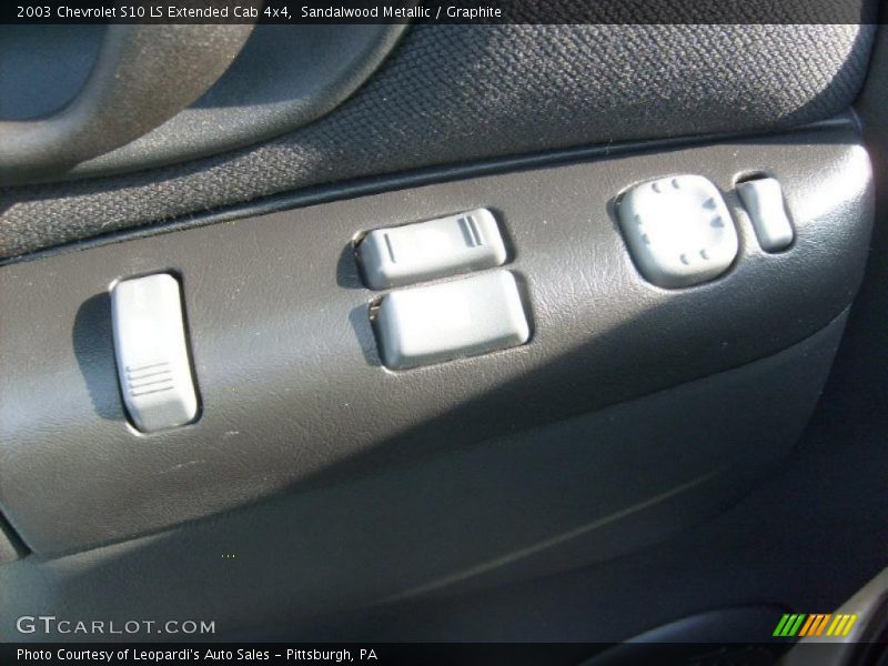 Sandalwood Metallic / Graphite 2003 Chevrolet S10 LS Extended Cab 4x4