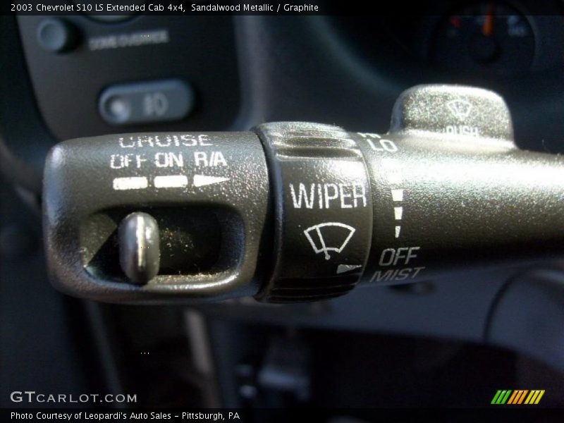 Sandalwood Metallic / Graphite 2003 Chevrolet S10 LS Extended Cab 4x4